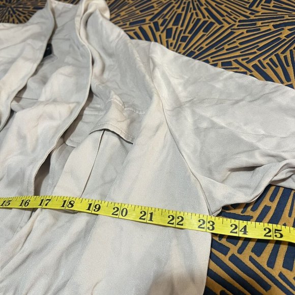 Torrid Womens Blouse Plus 2X Double Extra Large Beige Stone Rayon Twill New - Picture 7 of 8